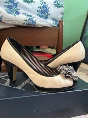 Anne Klein Cream and Black Peep-Toe Pumps with Striped Bow